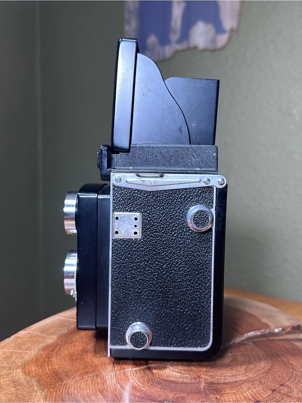 Yashica A TLR Medium Format Film Camera (1956) – Working